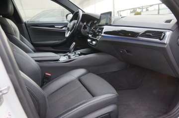 BMW Seria 5 G30-G31 Touring 520d 190KM 2018 BMW Seria 5 2.0 Diesel 190 KM, 4x4, Navi, Kamera, Polskora, LED, GWARANCJA, zdjęcie 30