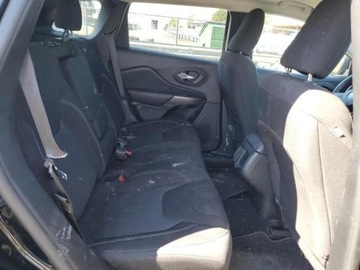 Jeep Cherokee V 2021 Jeep Cherokee 2021r., Latitude, od ubezpieczalni 2.4 Benzyna 180KM, zdjęcie 9