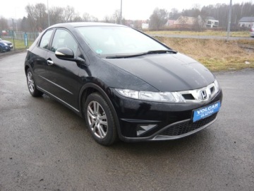 Honda Civic VIII Hatchback 3d 1.4 i-VTEC 100KM 2009 Honda Civic Ufo 1.4 benzyna 100KM , BEZ rdzy , WARTO ! możliwy transport, zdjęcie 4