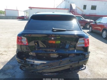 Bentley Bentayga 2017 Bentley Bentayga W12 First Edition 2017 6.0 Benzyna 600KM, zdjęcie 3