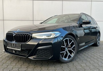 BMW Seria 5 G30-G31 Touring Facelifting 2.0 520d 190KM 2021 BMW Seria 5 M SPORT 4x4 Shadow Line FV 23 2.0 Diesel 190KM
