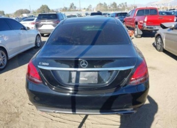 Mercedes Klasa C W206 2021 Mercedes-Benz Klasa C 2021, 2.0L, od ubezpieczalni 2.0 Benzyna 255KM, zdjęcie 7