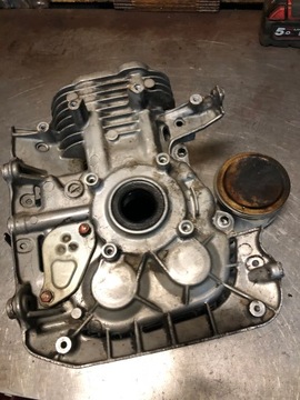 Цилиндр поршень Honda GXV 390