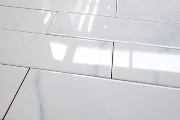 płytki cegiełki marmurowe CALACATTA 30x7,5 połysk