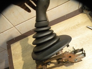 CHRYSLER SEBRING 01-06 ZVEDÁK ŘAZENÍ