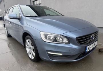 Volvo V60 I Kombi Facelifting 2.0 D4 DRIVE-E 190KM 2018 Volvo V60 salon PL FV VAT 23 bezwypadkowy roczna gwarancja hak, zdjęcie 2