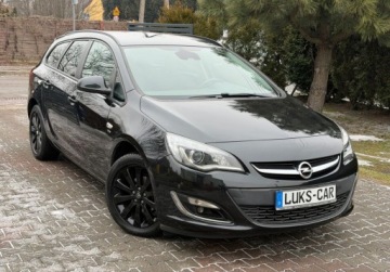 Opel Astra J Sports Tourer Facelifting 1.4 Turbo ECOTEC 140KM 2013 Opel Astra 1,4 TURBO 140KM Climatronic Xenon LED Navi Bezwypadkowy Serwis, zdjęcie 10