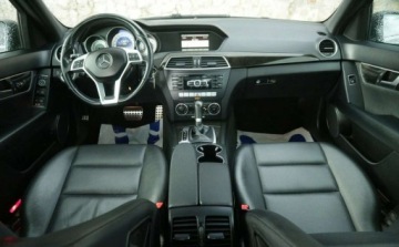 Mercedes Klasa C W204 Limuzyna 3.5 350 CGI BlueEFFICIENCY 306KM 2013 Mercedes-Benz Klasa C Mercedes-Benz Klasa C W204 3,5 V6(306 PS)4MATIC Auto, zdjęcie 18