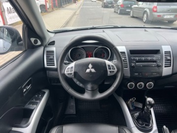 Mitsubishi Outlander II 2.0 DID DOHC 140KM 2008 Mitsubishi Outlander 4WD Xenony Skory Klimatyzacja Szyberdach Grzane Fotel, zdjęcie 8