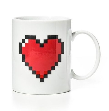 Пиксельная кружка в форме сердца