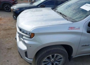 Chevrolet Silverado II 2021 Chevrolet Silverado 2021, 5.3L, 4x4, RST, po gradobiciu 5.3 Benzyna 355KM, zdjęcie 5