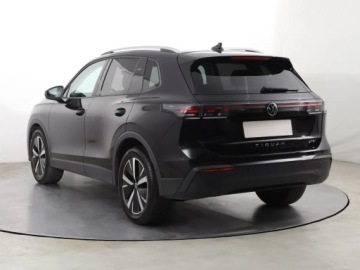 Volkswagen Tiguan II SUV Facelifting 1.5 TSI 150KM 2024 VW Tiguan 1.5 eTSI, Salon Polska, 1. Właściciel, zdjęcie 3