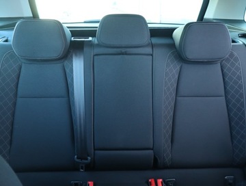 Skoda Karoq Crossover 1.6 TDI 115KM 2018 Skoda Karoq 1.6 TDI, Salon Polska, Serwis ASO, zdjęcie 9