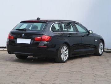 BMW Seria 5 F10-F11 Touring 520d 184KM 2011 BMW 5 520d, 181 KM, Navi, Klima, Klimatronic, zdjęcie 4