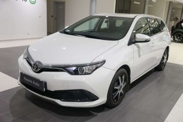 Toyota Auris II Touring Sports Facelifting 1.6 Valvematic 132KM 2017 Toyota Auris 1.6 Active 1.6 Benzyna 132KM, zdjęcie 9