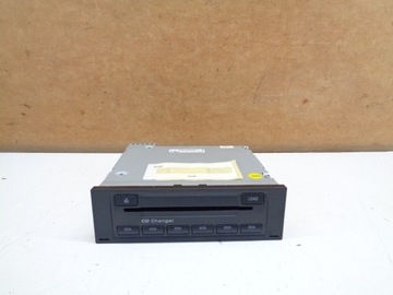 Audi A4 B7 zmieniarka płyt CD 8E0035111D