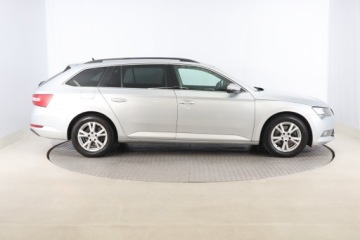 Skoda Superb III Kombi Facelifting 2.0 TDI SCR 150KM 2019 Skoda Superb 2.0 TDI, Klima, Klimatronic, zdjęcie 5