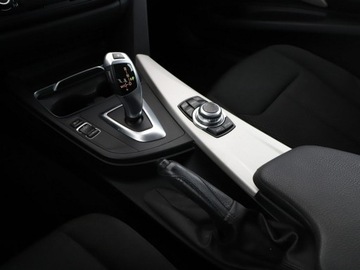 BMW Seria 3 F30-F31-F34 Limuzyna Facelifting 2.0 318d 150KM 2015 BMW 318 2.0d Automat GT Advantage Nawigacja, zdjęcie 27