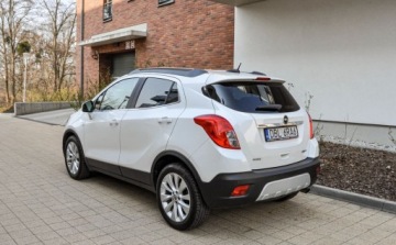 Opel Mokka I SUV 1.4 Turbo ECOTEC 140KM 2016 Opel Mokka Salon PL Bezwypadkowy 2015 r. 1.4 Benzyna 140KM, zdjęcie 2
