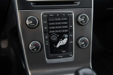 Volvo V60 I Kombi 1.6 T4 180KM 2012 Volvo V60 1.6T 180KM Summum ! Full Opcja Super !, zdjęcie 22