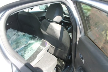 Peugeot 208 II Hatchback Facelifting 1.2 Hybrid 100KM 2024 Peugeot 208 rok 2024 hybryda 1,2, zdjęcie 4