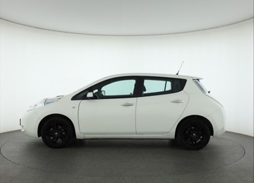 Nissan Leaf I Hatchback 5d Facelifting Elektryczny 109KM 2017 Nissan Leaf 30 kWh, SoH 76%, Salon Polska, zdjęcie 2