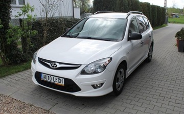 Hyundai i30 I CW Facelifting 1.4 DOHC 109KM 2011 Hyundai i30 1.4i Klimatyzacja Z Niemiec Gwa...