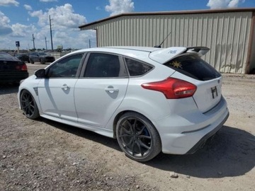 Ford Focus III RS 2.3 EcoBoost 350KM 2017 Ford Focus 2017, 2.3L, 4x4, po gradobiciu 2.3 Benzyna 350KM, zdjęcie 5