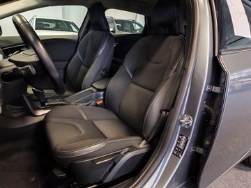 Volvo V40 II Hatchback Facelifting 2.0 D2 120KM 2019 Volvo V40 2.0, 120 KM, Automat, Nawi, Kamera,, zdjęcie 6