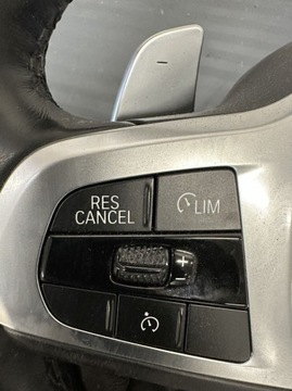 BMW 5 G30 G31 VOLANT M-PAKET LOPATA KŮŽE