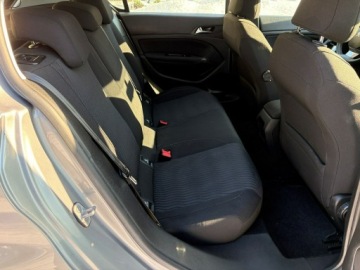 Peugeot 308 II 2014 Peugeot 308 hatchback 1.6 HDI 120 KM Nawigacja Hak, zdjęcie 13