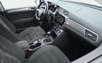 Volkswagen Touran III 1.6 TDI 115KM 2018 Volkswagen Touran 1,6 TDI 115 KM DSG FULL LED HIGH-LINE Alcantara Nawigacja, zdjęcie 22