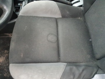 LEVÝ PŘEDNÍ SEDADLO ŘIDIČE PEUGEOT 207