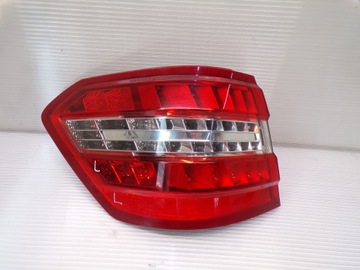 LAMPA LEWA TYŁ TYLNA MERCEDES W212 KOMBI W BŁOTNIK LED AVANGARDE