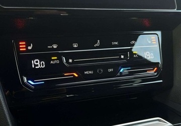 Volkswagen Arteon Fastback Facelifting 2.0 TSI 190KM 2021 Volkswagen Arteon Piekny kolor DSG R-LINE FV 23 2.0 Benzyna 190KM, zdjęcie 25