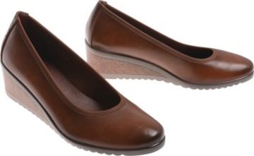 ЖЕНСКИЕ ТУФЛИ НА УДОБНОЙ ТЕЛЕЖКЕ LICO Camel 36