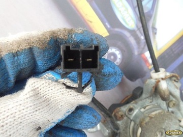 NISSAN MAXIMA 3.0 V6 96R - ZVEDÁK PRAVÝ ZADNÍ