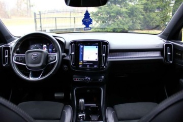 Volvo XC40 2020 Volvo XC 40 T5 PLUG IN HYBRID 262KM R-DESIGN Bezwypadkowy 100 Serwis FV23, zdjęcie 36