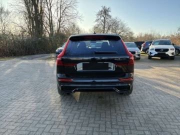 Volvo XC60 II 2026 VOLVO XC60 B5 AWD Ultra Black Edition Suv 2.0 (264KM) 2026, zdjęcie 1
