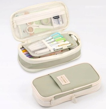 Школьный пенал, косметичка, фломастеры, мелки.