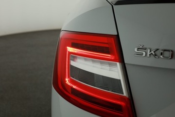 Skoda Octavia III Liftback Facelifting 1.6 TDI 115KM 2019 Skoda Octavia 1.6 TDI, Salon Polska, zdjęcie 15