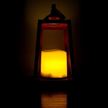 LATARENKA LAMPION AŻUROWA Z ZE ŚWIECĄ LED ŚWIECA CZERWONY NA BATERIE WKŁAD