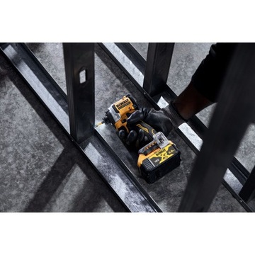 УДАРНЫЙ ДРАЙВЕР DEWALT 206NM DCF850NT