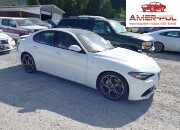 Alfa Romeo Giulia II Sedan Facelifting 2.0 Turbo 280KM 2022 Alfa Romeo Giulia Ti 2022 2.0l 2.0 Benzyna 280KM