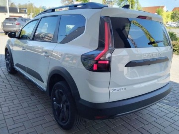 Dacia Jogger 2026 Od ręki - Expression 7-miejsc 1.8 Full Hybrid 155KM / Pakiet Komfort, zdjęcie 3