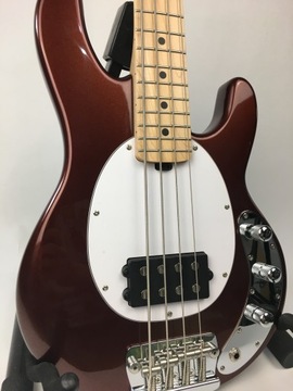 Sterling от Music Man StingRay Short Scale DCP Ex демо (Ray SS)
