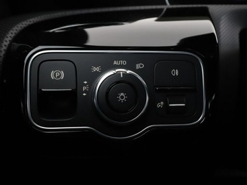 Mercedes CLA C118/X118 Shooting Brake 2.0 220d 190KM 2020 Mercedes CLA 220 FV23% AMG-Line Historia serwisowa, zdjęcie 33