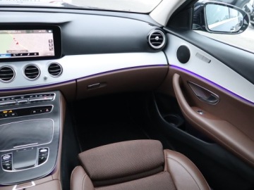 Mercedes Klasa E W213 Kombi Facelifting 2.0 E220d 194KM 2021 Mercedes E E 220 d, Salon Polska, 1. Właściciel, zdjęcie 7