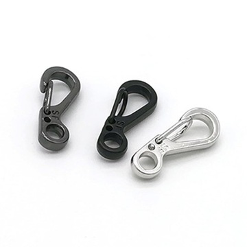 Мини карабин для фонарика Bommory.