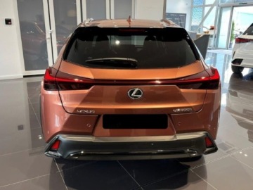 Lexus UX Crossover Facelifting 2.0 300h 199KM 2025 Od ręki - 300h F Sport Design 2.0 Hybrid Dynamic Force 199KM | Martwe pole!, zdjęcie 3